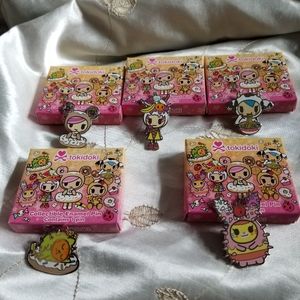 Tokidoki-Con Cravings Enamel Pin set 5/6